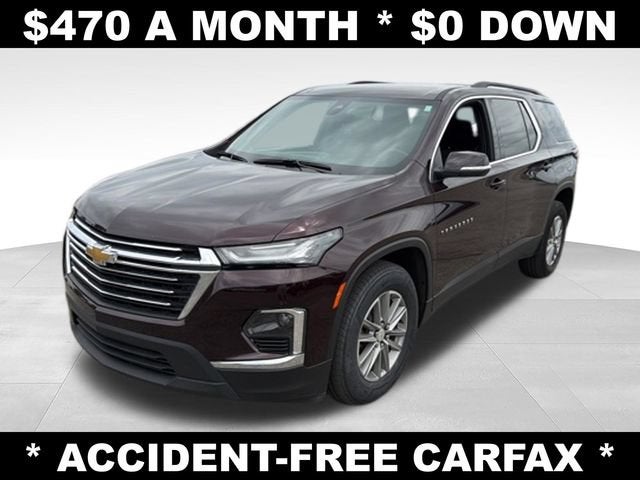 2023 Chevrolet Traverse LT Cloth in Black Cherry Metallic — front three-quarter view